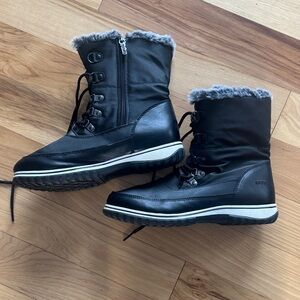 Sporto Black Winter Boots with Faux Fur Trim